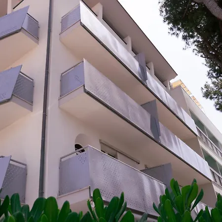 Residence Marittimo Riccione-3